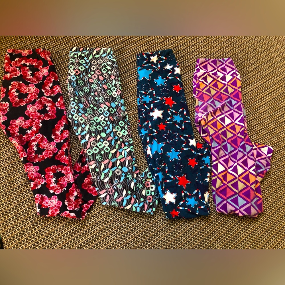 🩵Bundle~ FOUR Colorful Patterned Lularoe SOFT Leggings